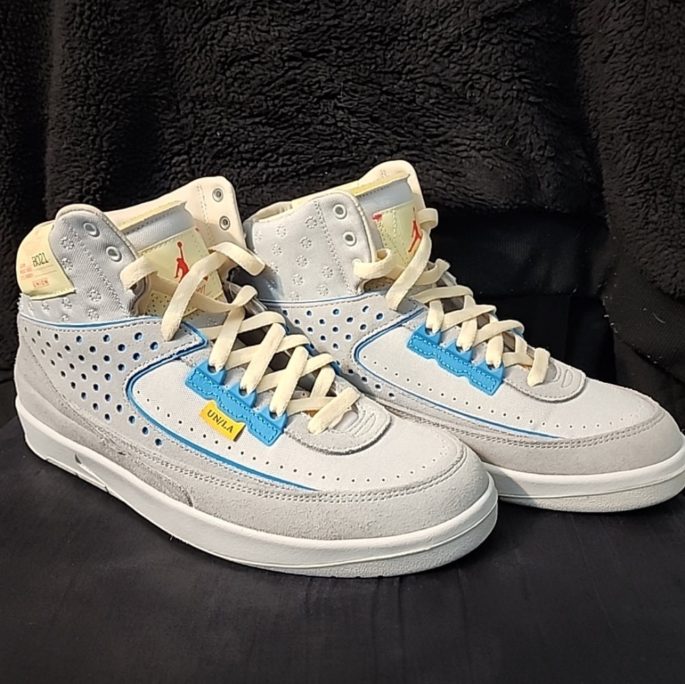 Size 8 - Jordan 2 Gray Fog / Skybox & Upper deck Michael Jordan Basketball Cards